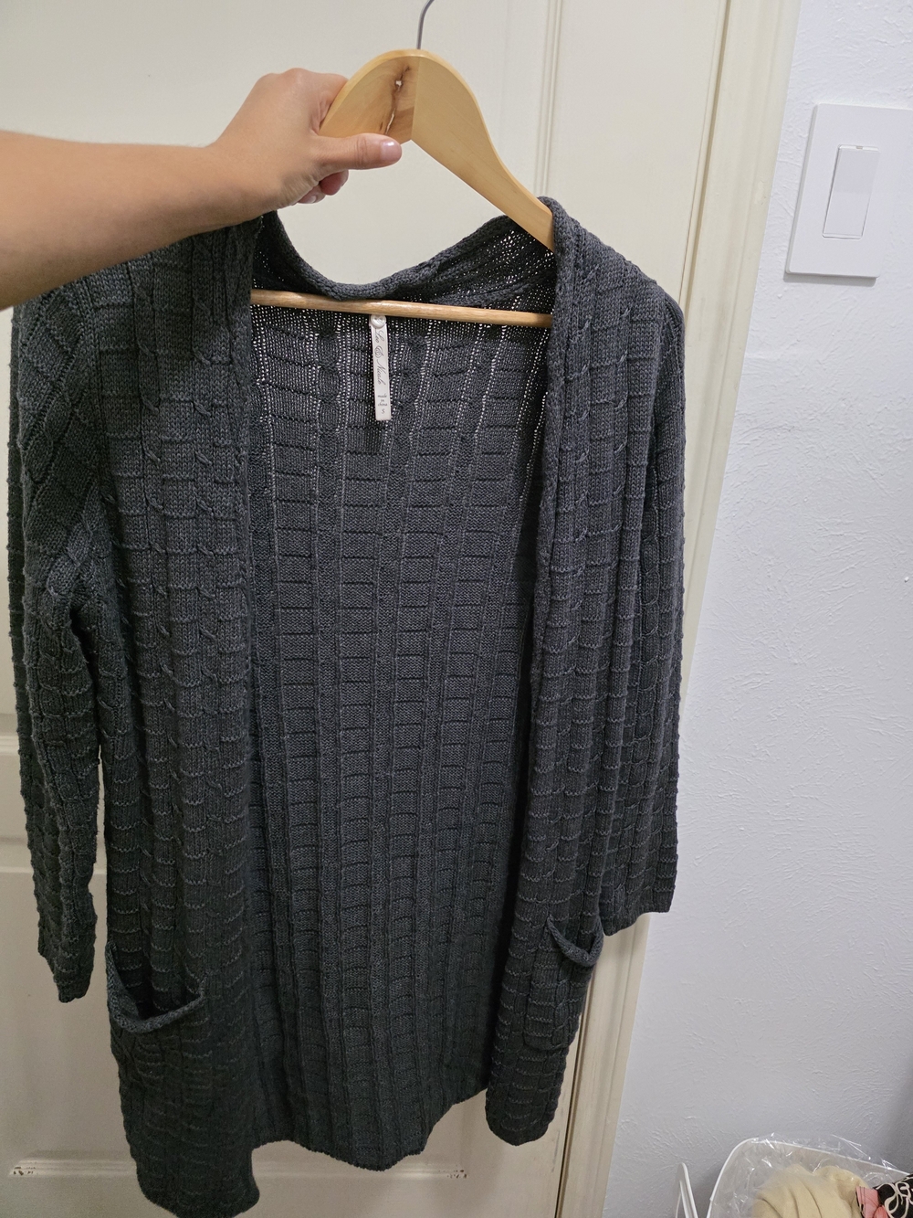 Leo & Nicole Charcoal Gray Open-Front Knit Cardigan